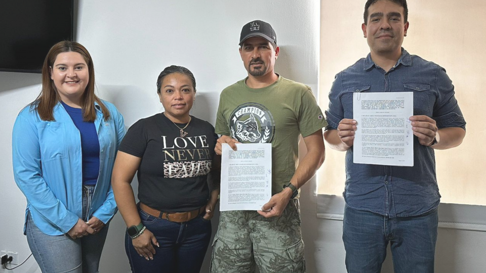 Firma de Convenio de Colaboración entre el IAES y la Sociedad Cooperativa Jóvenes Ecopescadores de Bahía de Kino